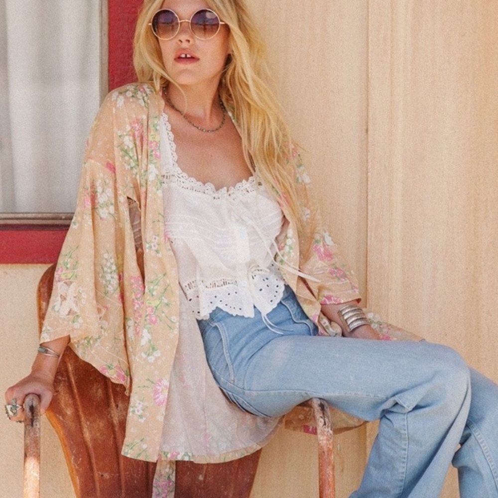 Spell and the Gypsy Sundancer Short Robe Blush